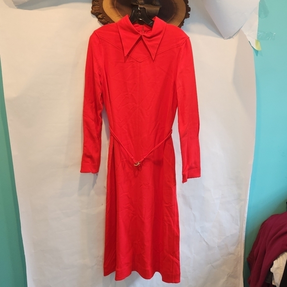 Victoria Beckham Red Midi Dress - Picture 3 of 11